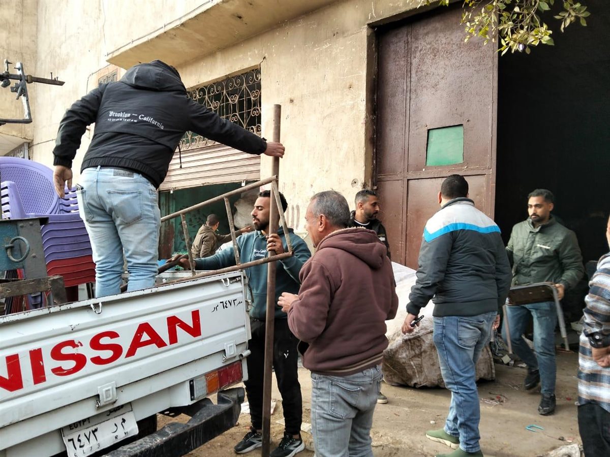 حملة موسعة على مخازن