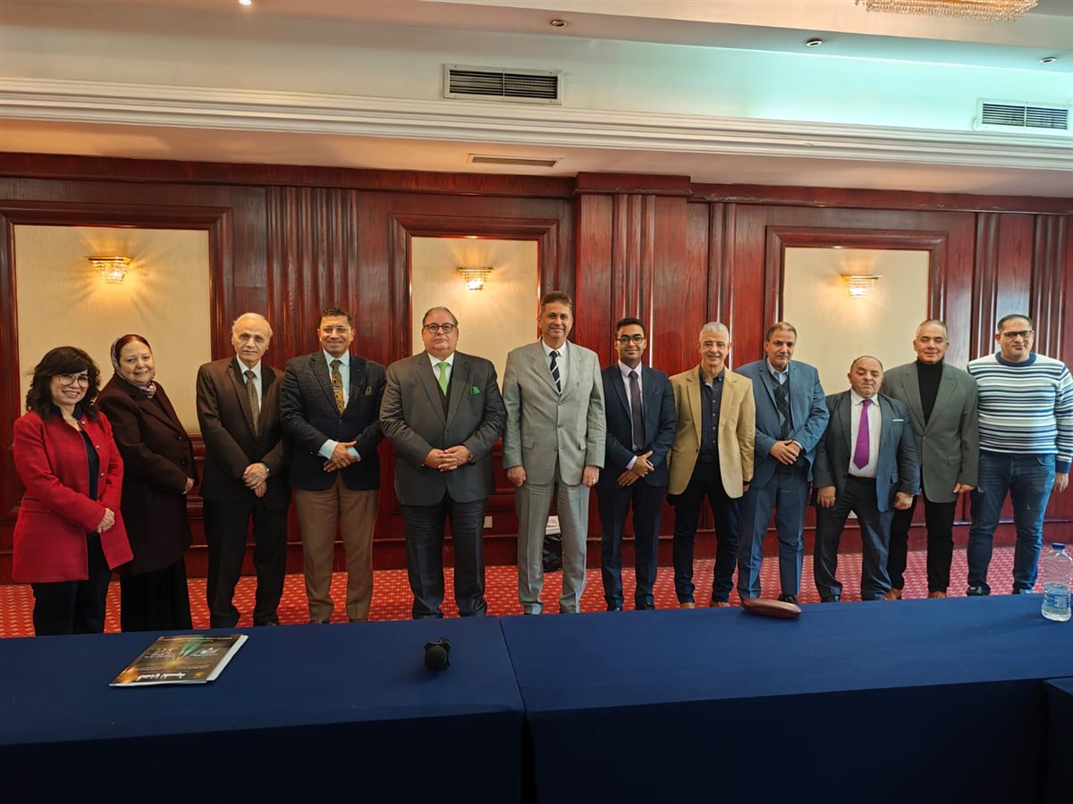 أعضاء اللجنة