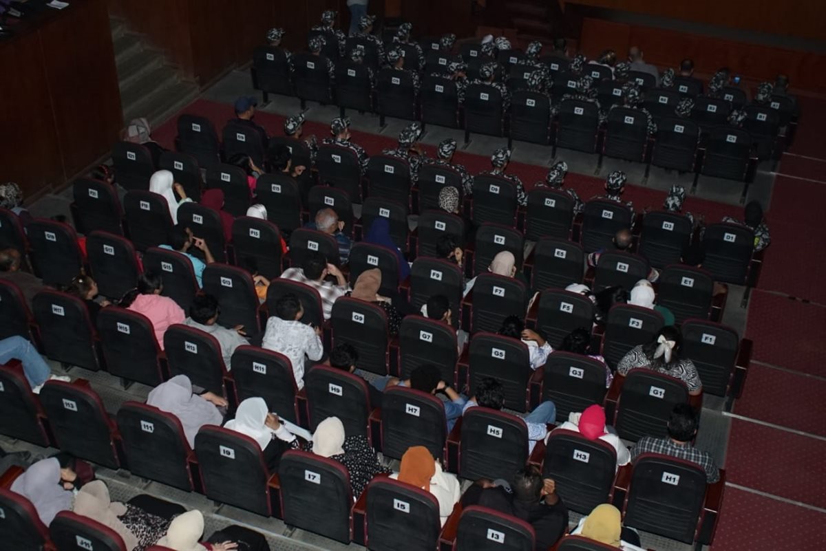 مسرح المواجهة والتجوال