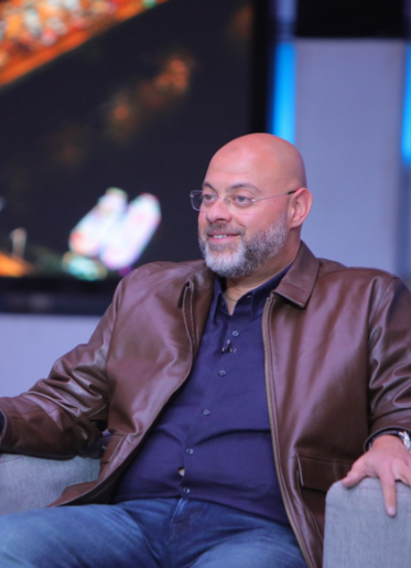 لقطات من كواليس حلقة حاتم صلاح ومعتز التوني ببرنامج يحدث في مصر