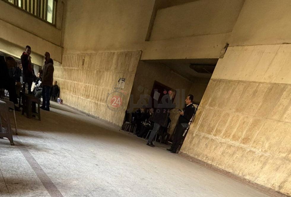 محمد رضا بوبو يحضر جلسة محاكمة رمضان صبحي دعمًا له بشبرا الخيمة