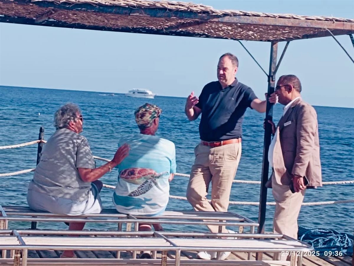 السفير البلجيكي يقضي إجازته بمرسي علم 