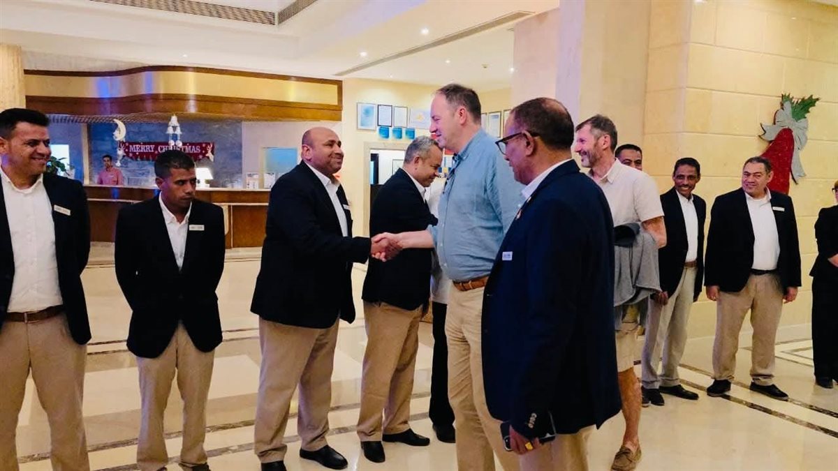 السفير البلجيكي يقضي إجازته بمرسي علم 