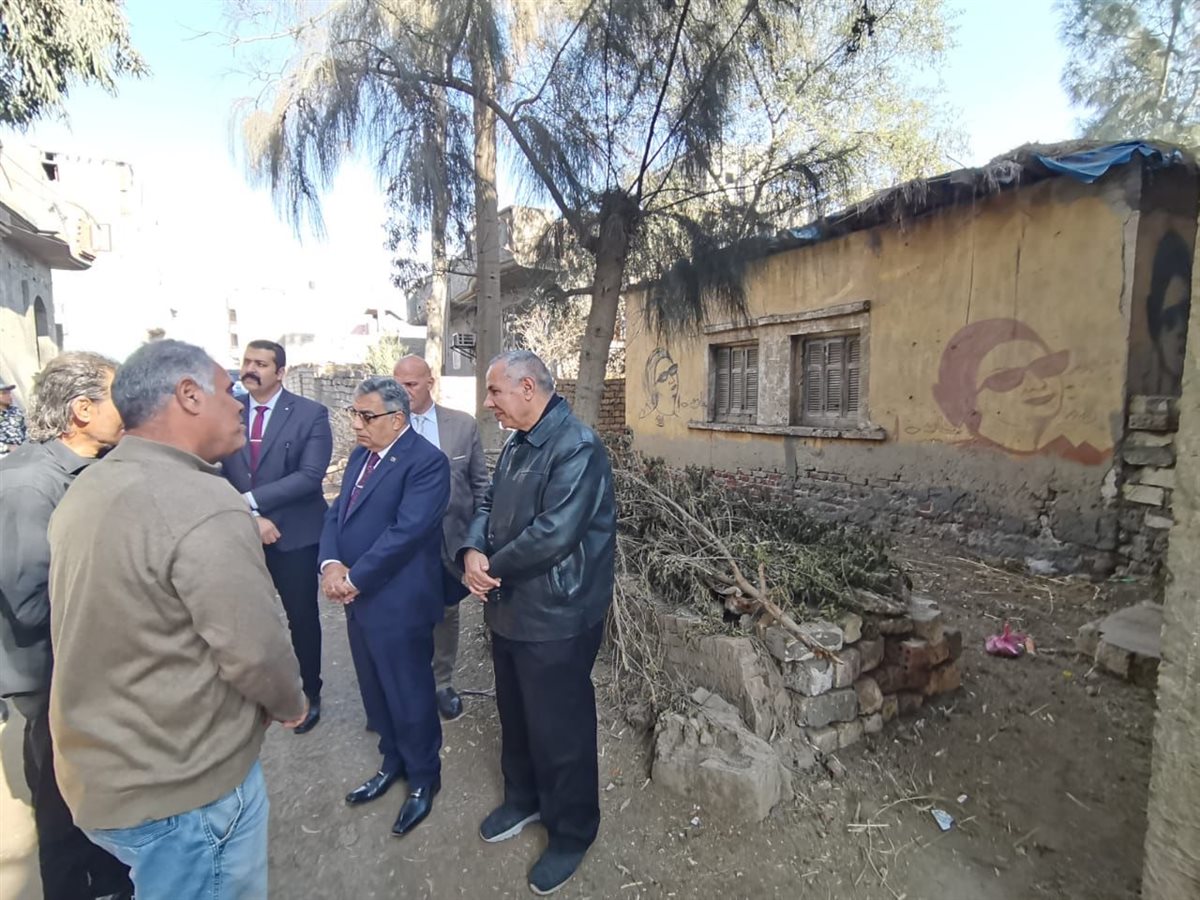 جانب من زيارة المحافظ&nbsp;