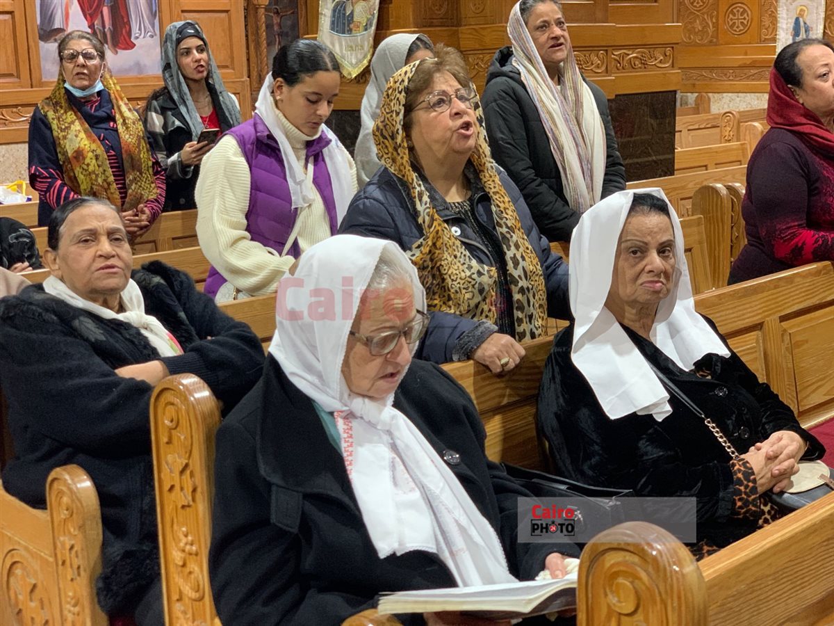 أقباط بورسعيد يؤدون صلوات قداس رأس السنة بكنيسة الأنبا بيشوي 