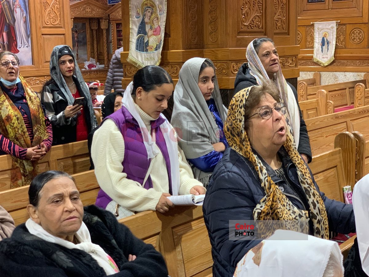 أقباط بورسعيد يؤدون صلوات قداس رأس السنة بكنيسة الأنبا بيشوي 