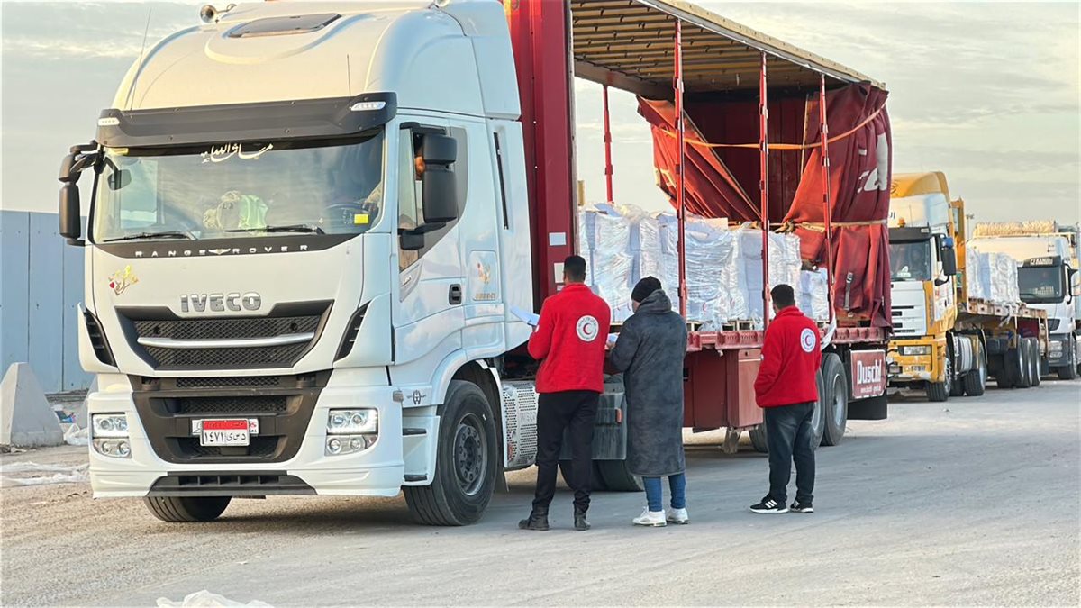 &nbsp;متطوعو الهلال الأحمر المصري