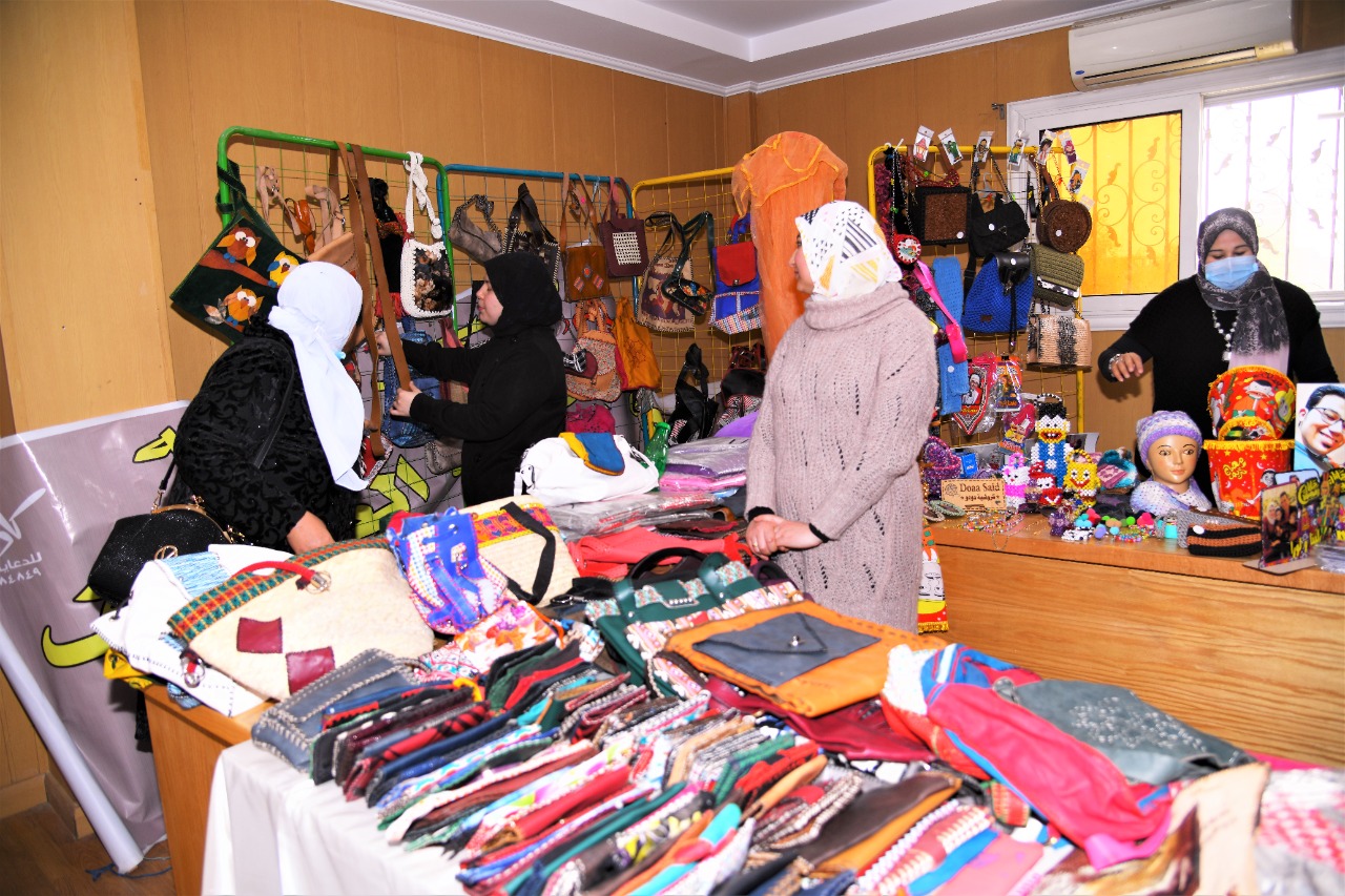 ef609861-43c2-40df-82d1-e55e491f63cd