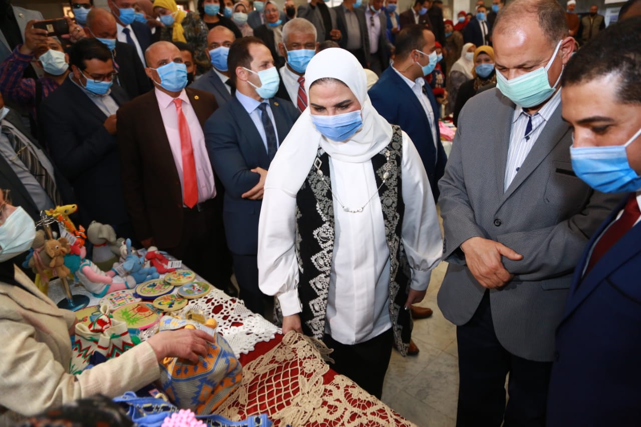 وزيرة التضامن الاجتماعي أثناء الافتتاح