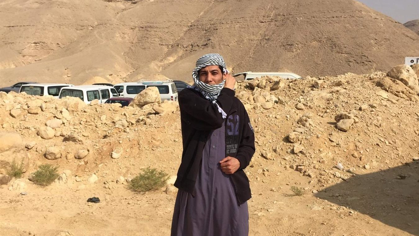 received_591655748384629 - قص