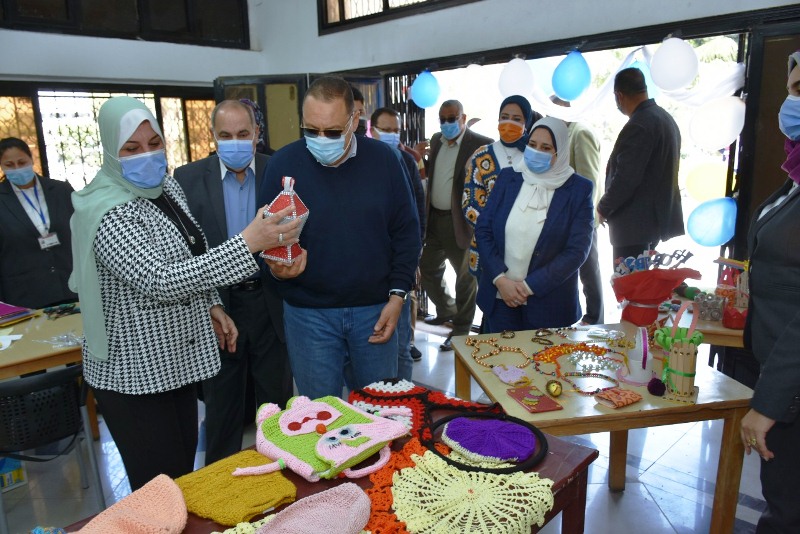 الأطفال الأيتام الهدايا 4