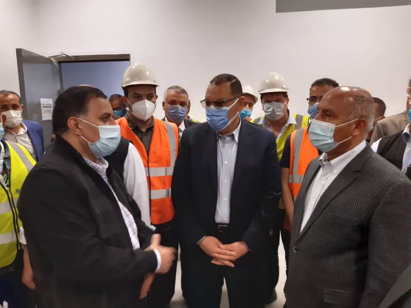 الوزير والمحافظ بالمحطه السكه 5