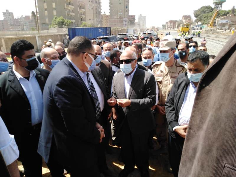 الوزير والمحافظ بالمحطه السكه 14