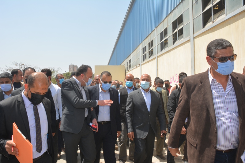 الوزير والمحافظ بالمحطه السكه 25