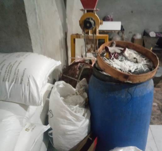 أحد أصحاب مصانع المواد الغذائية  2