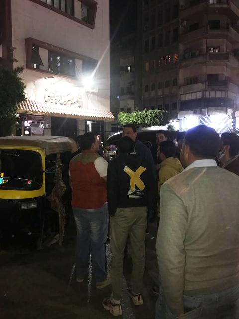 وإرتداء الكمامة الواقية لتقليل