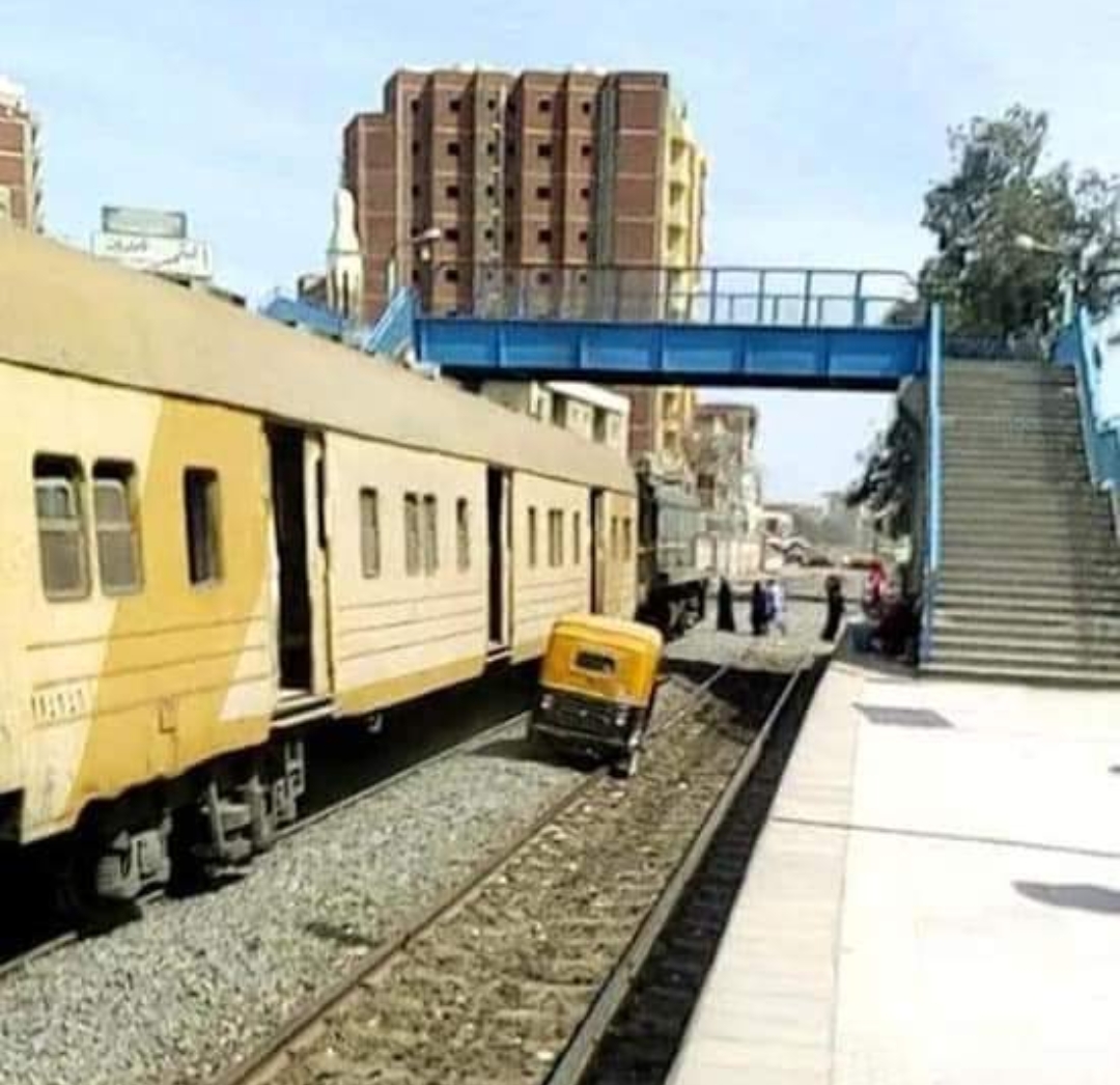 توك توك في محطة قطارات فاقوس 06