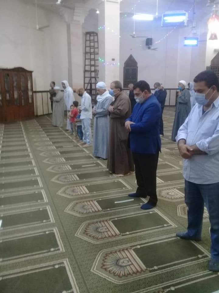 جانب من صلاة التراويح في الفيوم