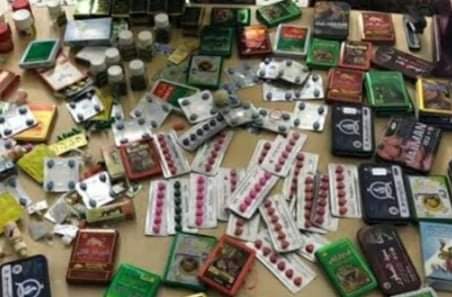 ضبط أدوية جنسية مجهولة المصدر في الفيوم