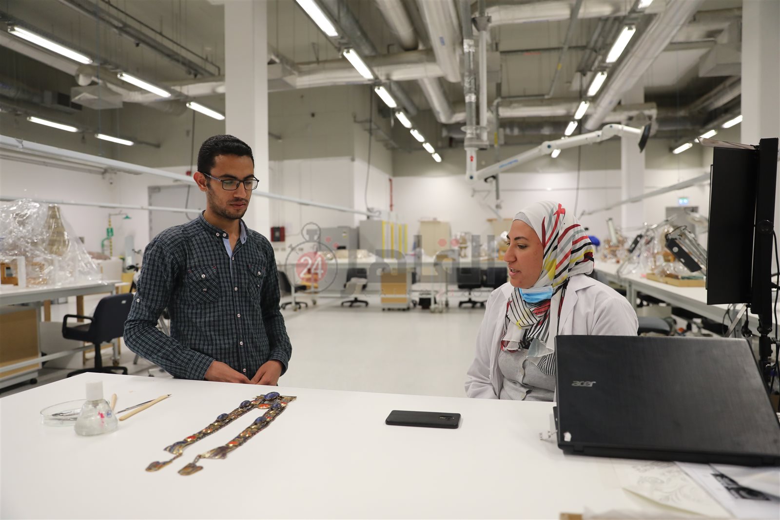 قلادة ميلاد الشمس في الأفق (7)