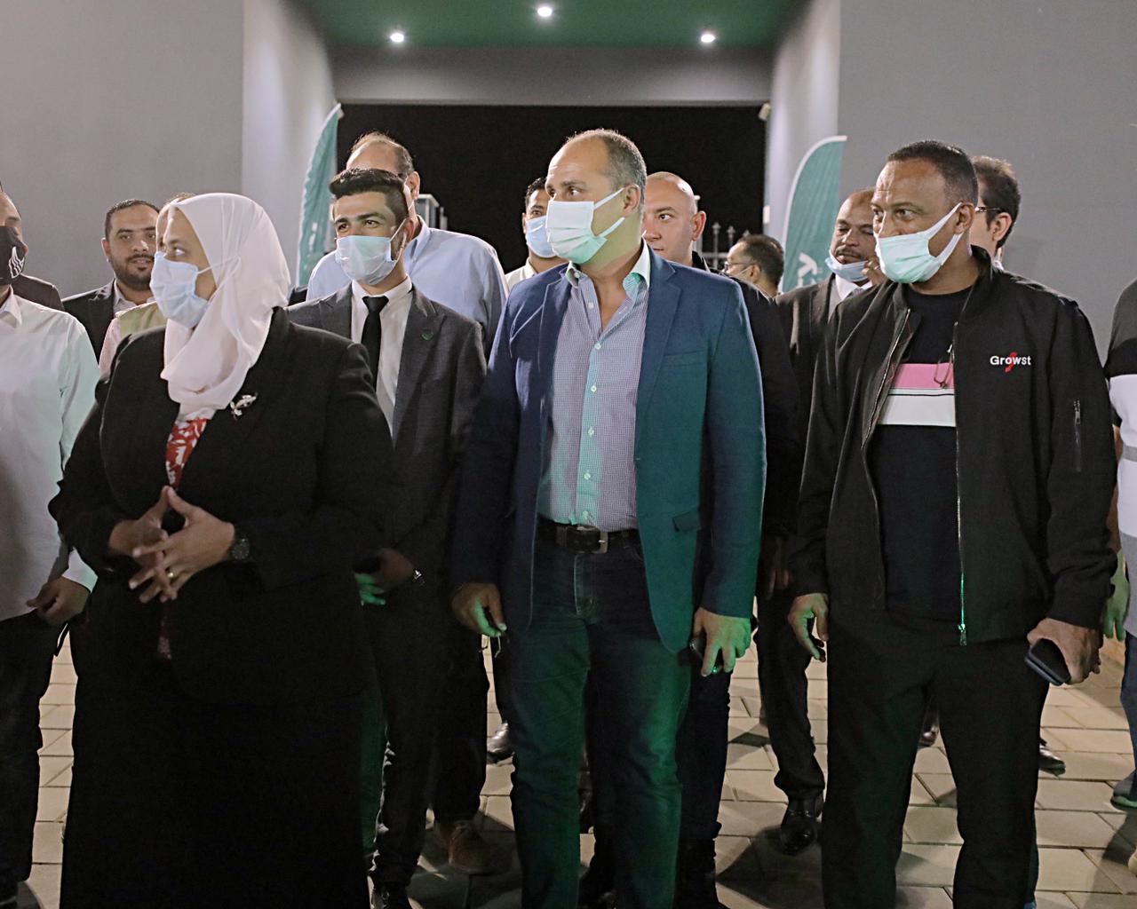 129881-أسامة-عرابى-ومرجان-وغادة-يحيى-في-افتتاح-فرع-سيتى-كلوب-بأسوان