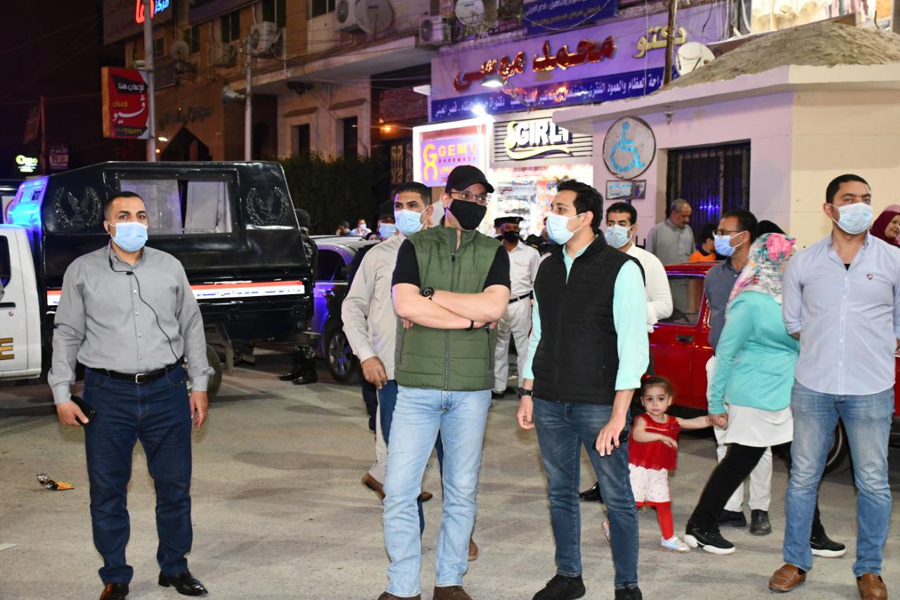 محافظ الفيوم ومدير الأمن يقودان حملة مُكبرة لمتابعة التزام المواطنين بالإجراءات الاحترازية