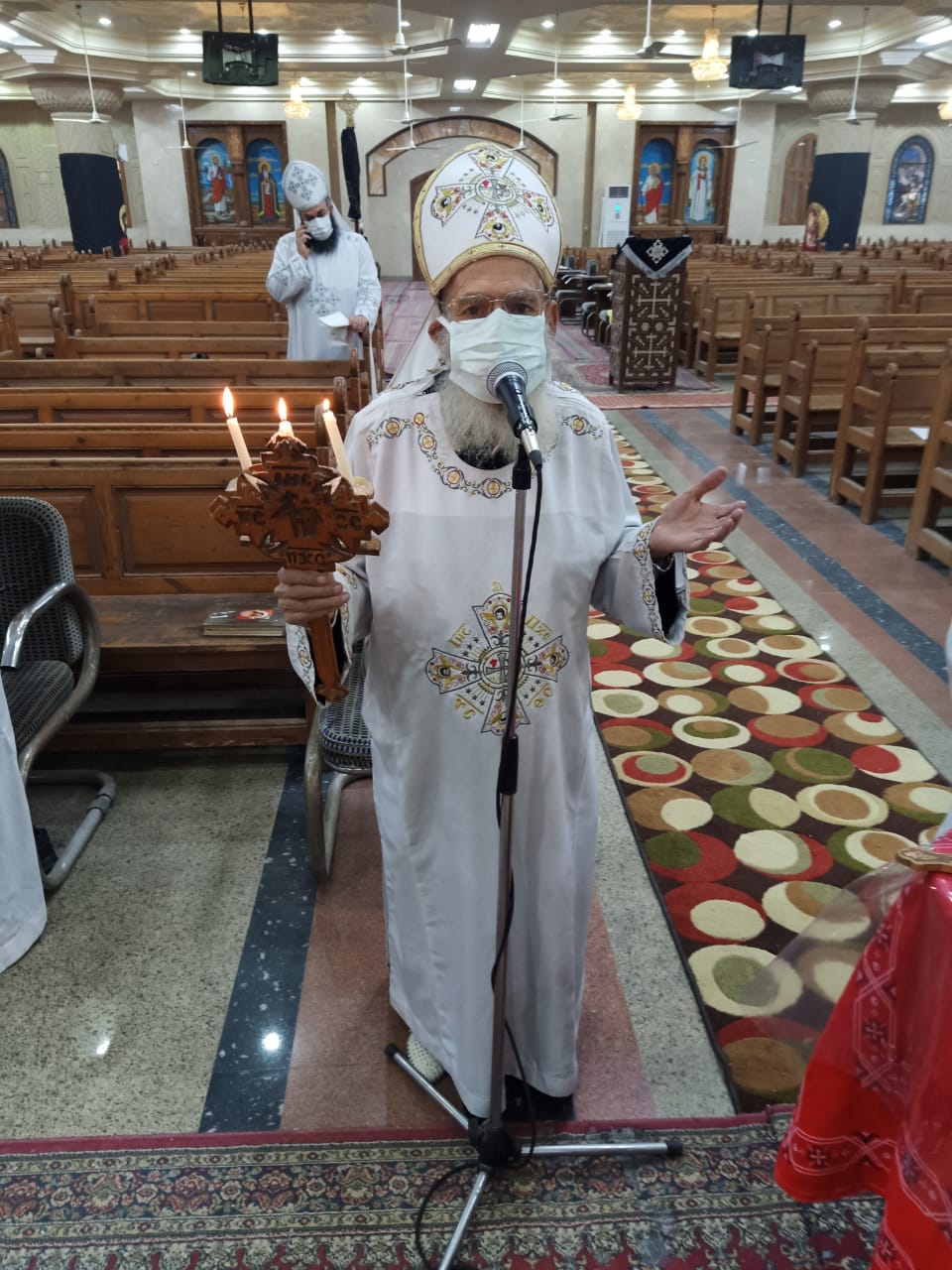 كنائس مطرانية الأقباط الأرثوذكس بالفيوم تحتفل بخميس العهد