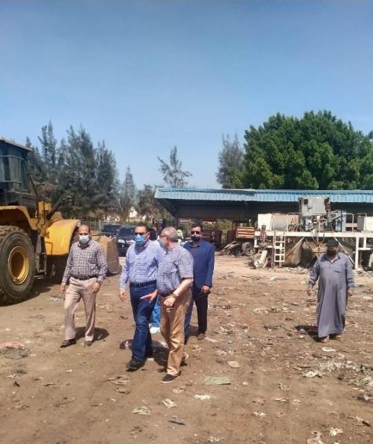 محافظ الشرقية يتفقد مصنع جلفينا في بلبيس لإعادة تشغيله 03