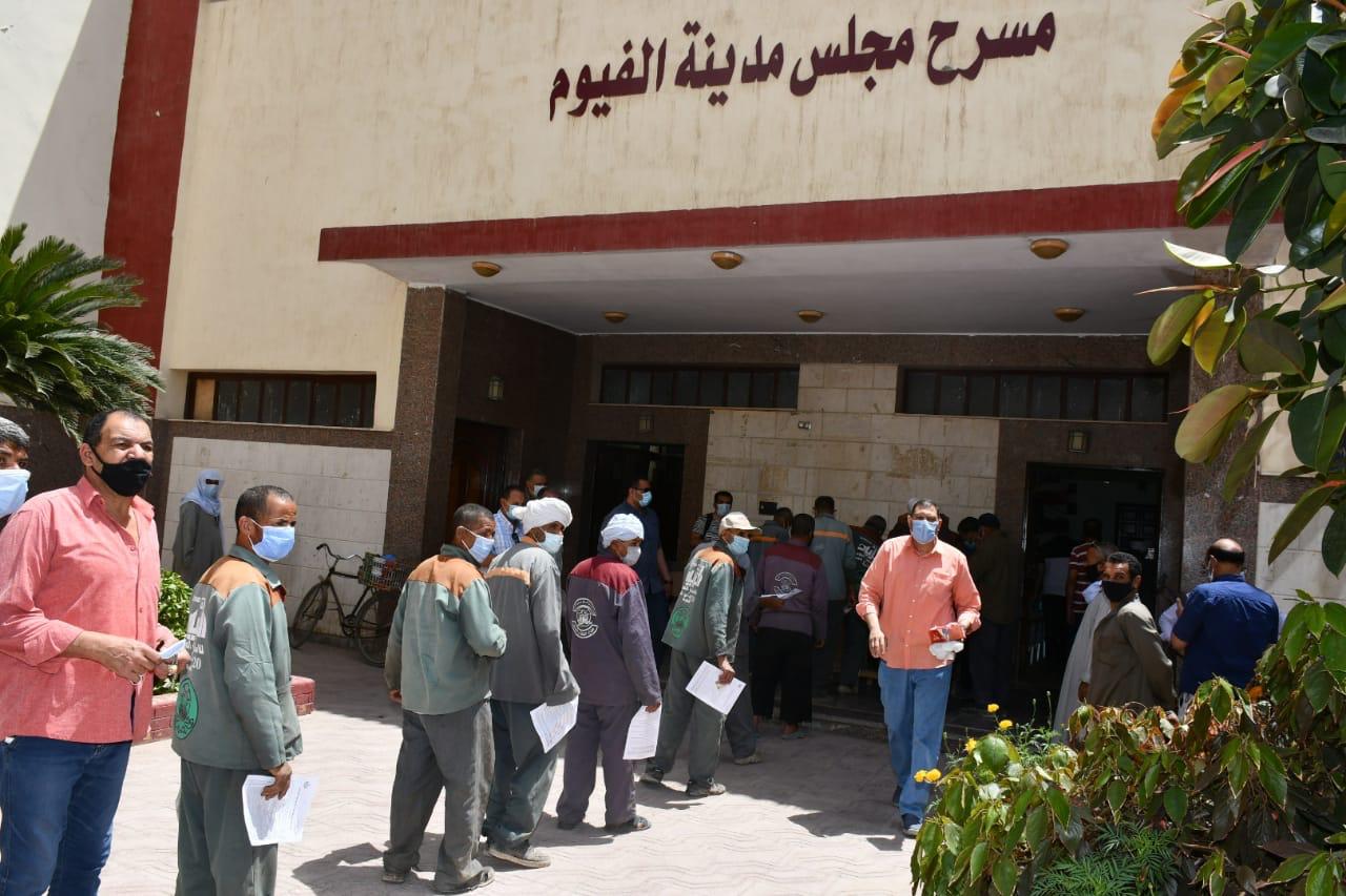 تطعيم عمال النظافة في الفيوم بلقاح كورونا