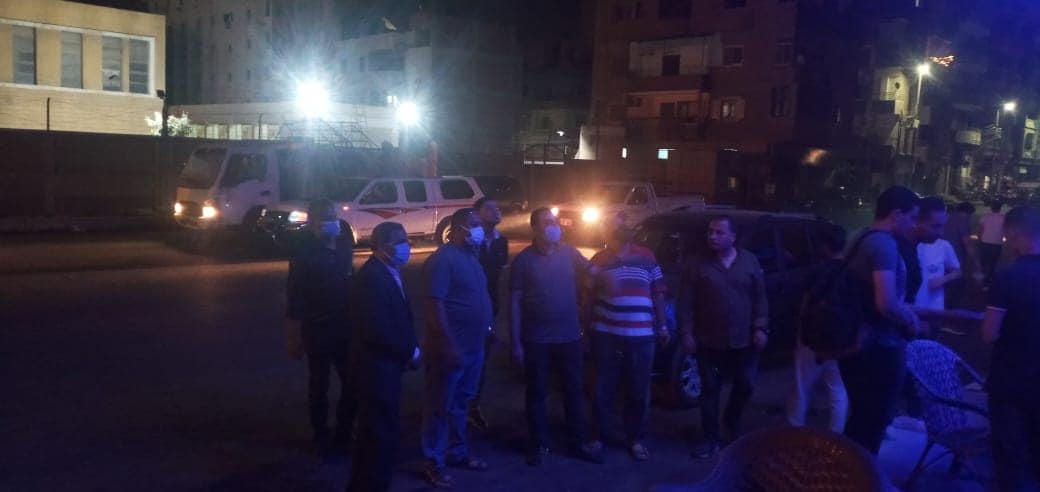 غلق المحلات ورفع الإشغالات بالشرقية 01