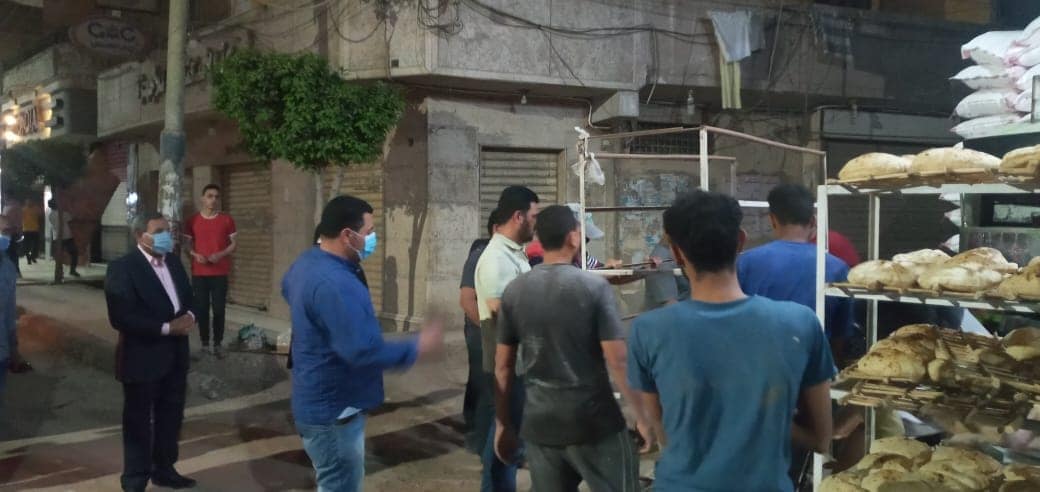 غلق المحلات ورفع الإشغالات بالشرقية 03