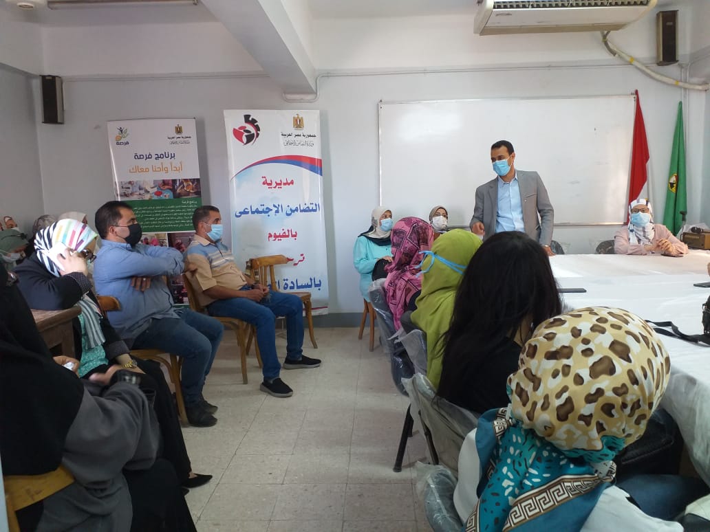 وكيل صحة الفيوم يُلقي محاضرة عن أهمية التطعيم ضد كورونا