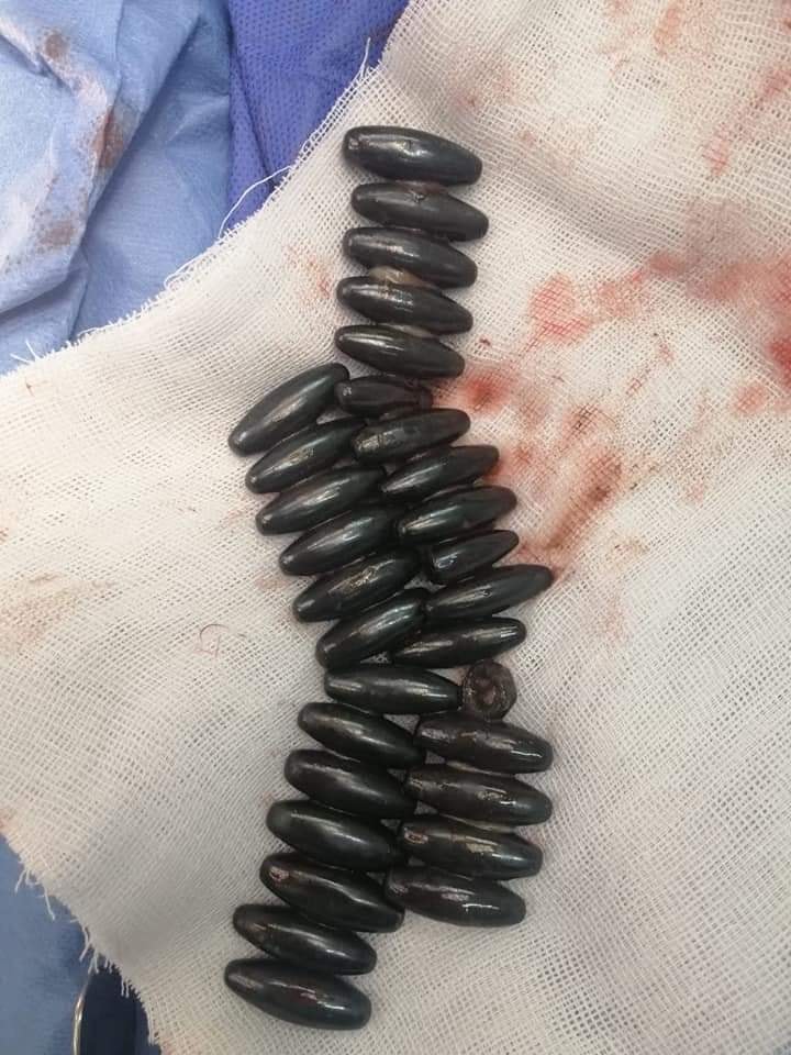 القطع المعدنية والمغناطيس