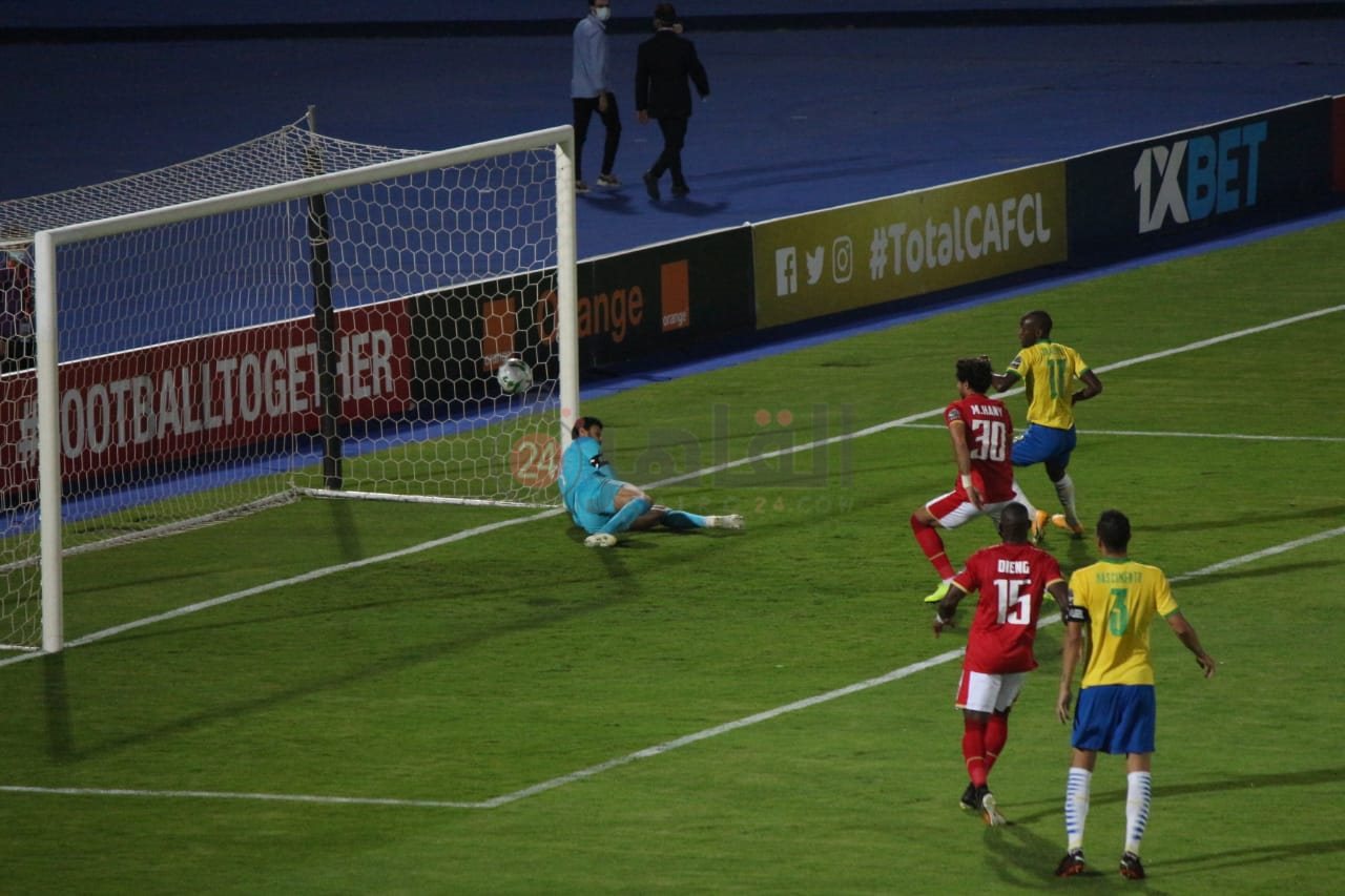 الأهلي وصن داونز 