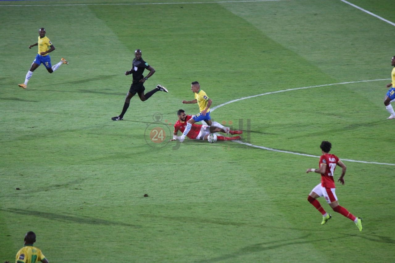 الأهلي وصن داونز 