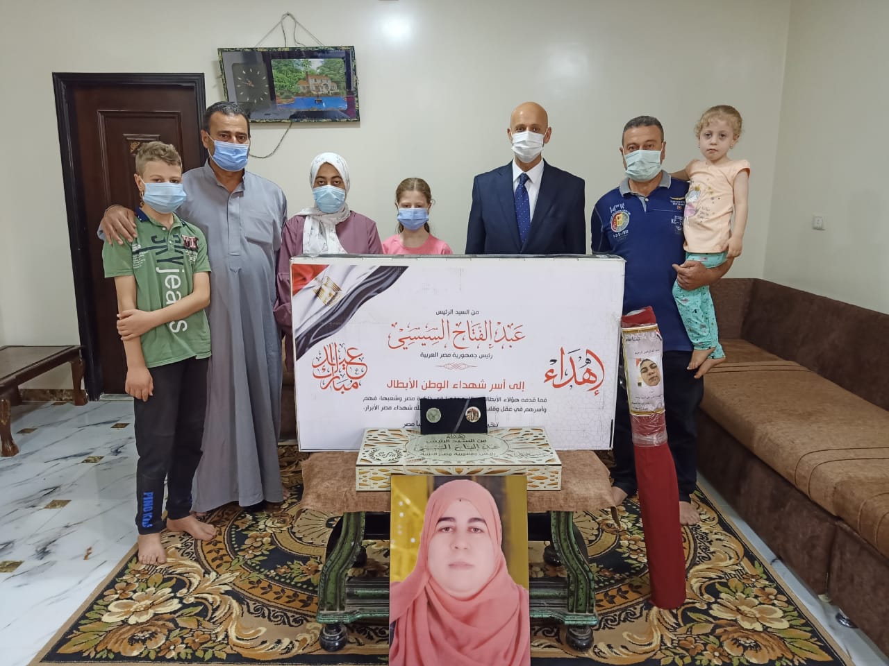 تكريم أسر شهداء الجيش الأبيض ضحايا كورونا بالشرقية 03
