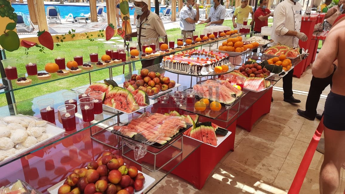 مهرجان البطيخ للسائحين بالغردقة  