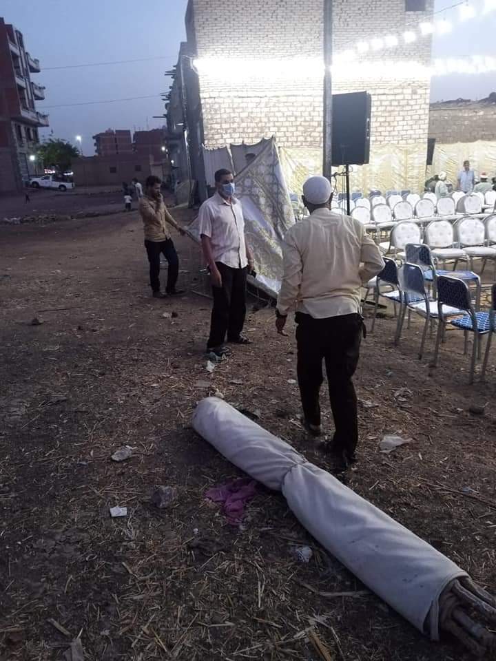 فض سرادق عزاء مخالف بالشرقية 4