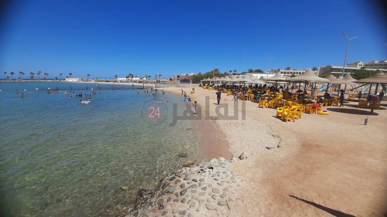 إقبال على شواطئ الغردقة