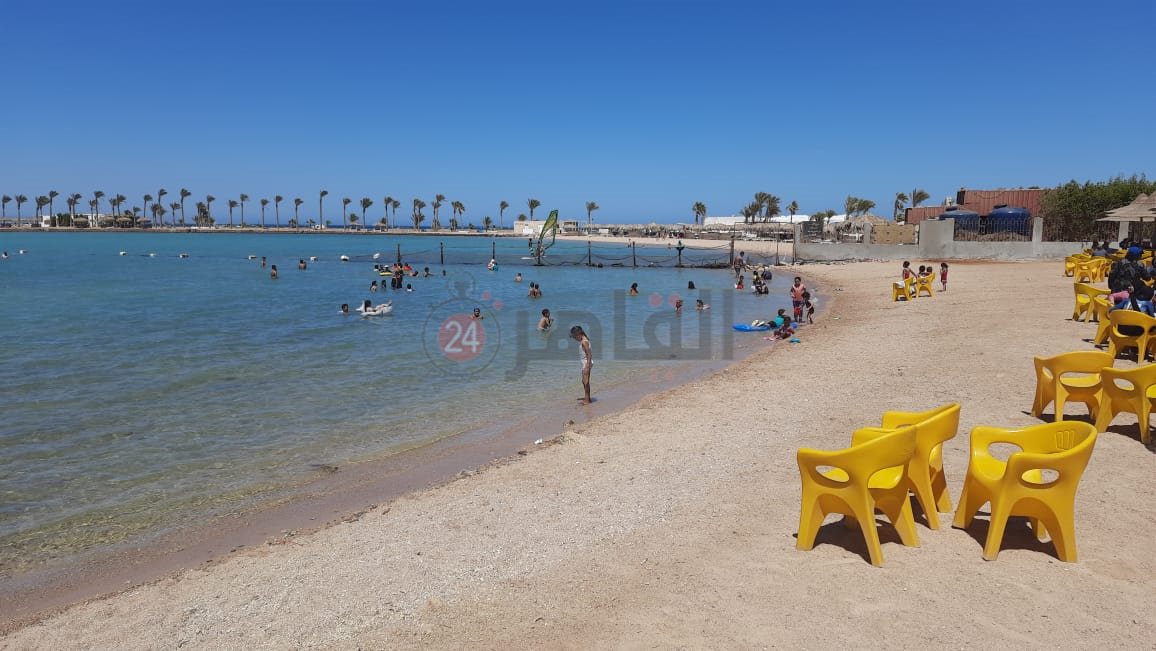 إقبال على شواطئ الغردقة