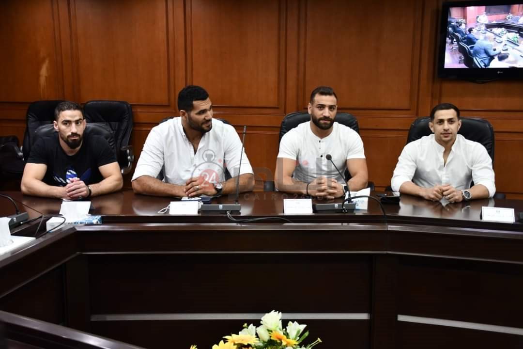 أبطال المصارعة