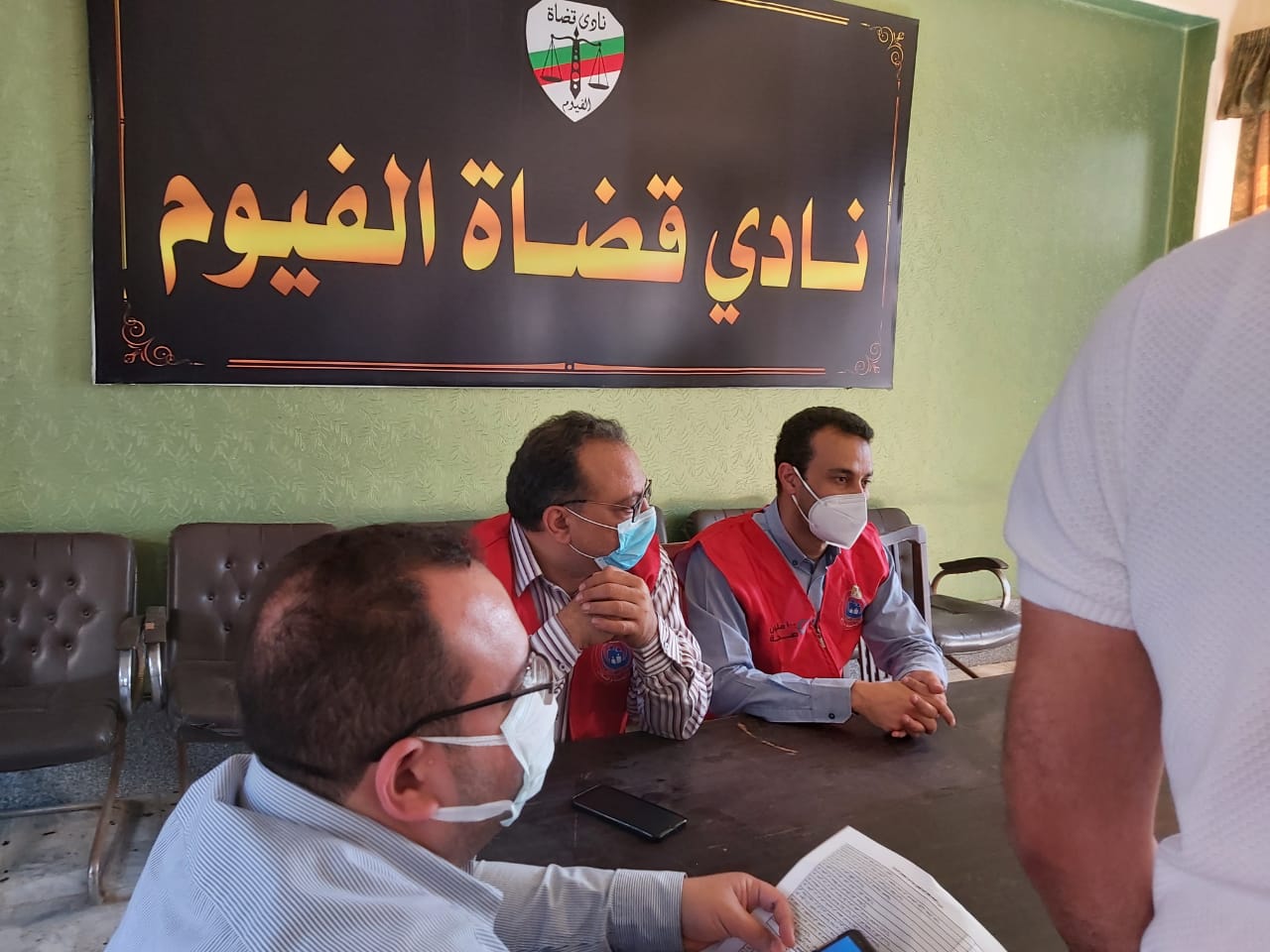 تطعيم قضاة الفيوم بلقاح كورونا