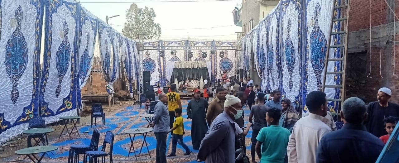 فض سرادق عزاء مخالف بالشرقية 02