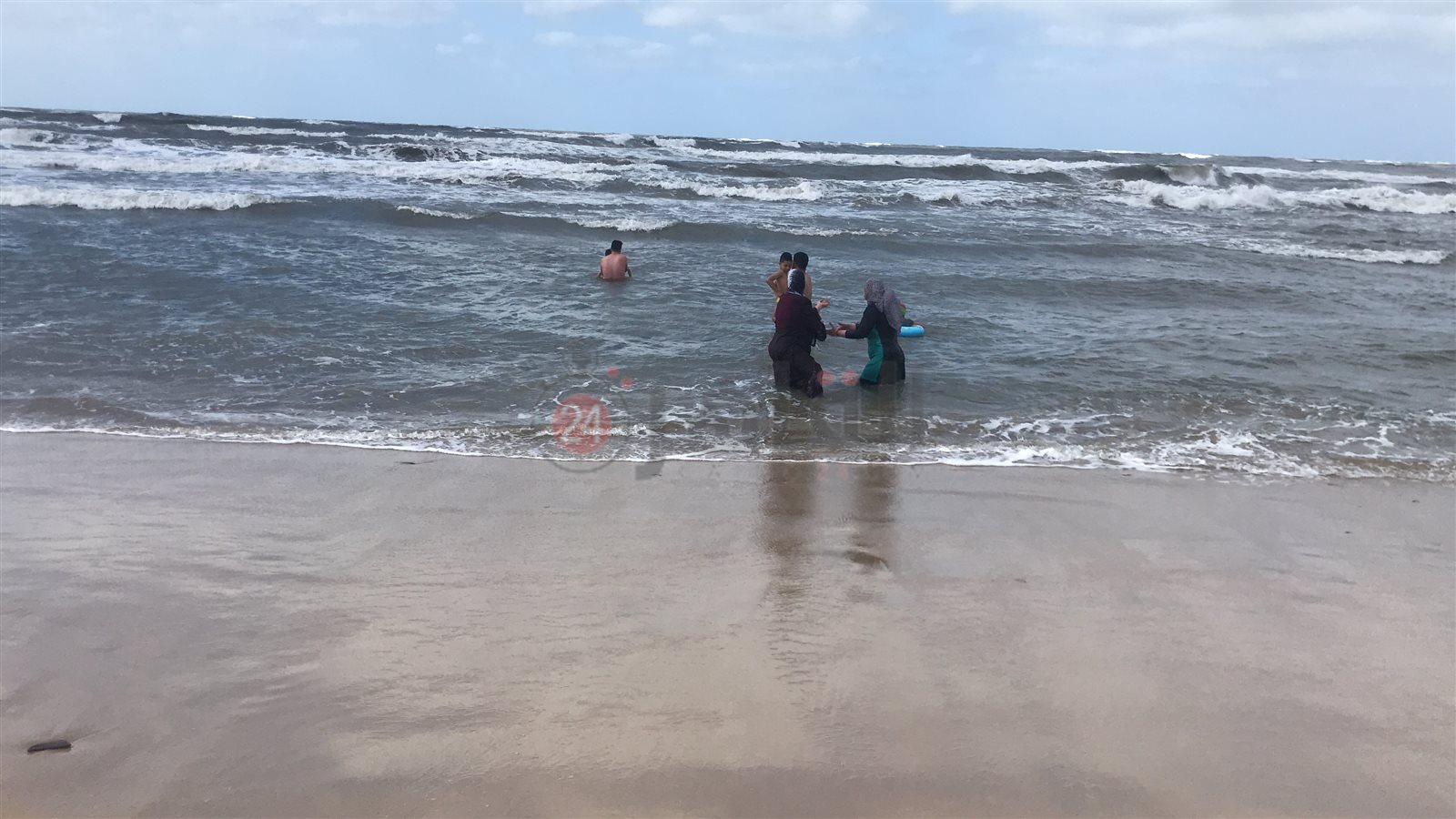 F7D875B8-1373-4087-99F7-6024A3C33172