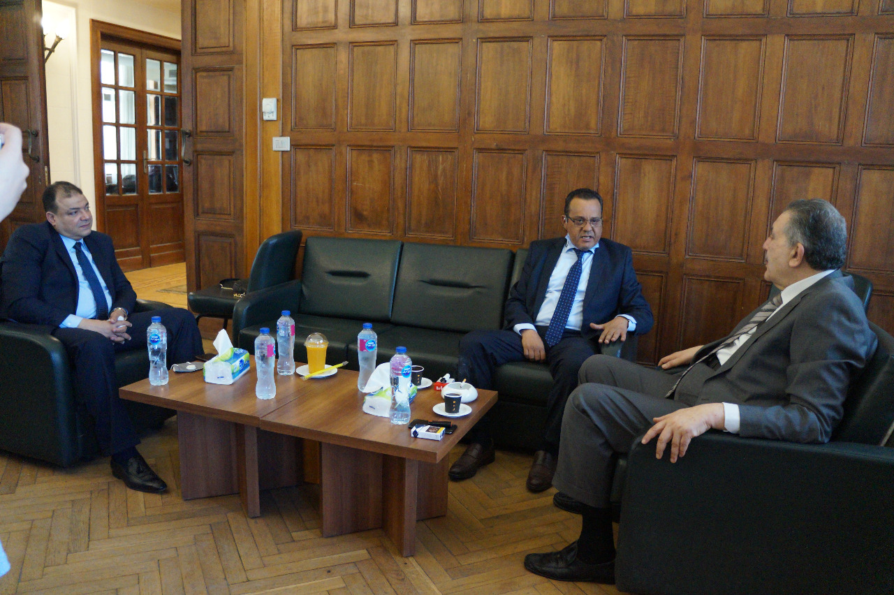 f200cf4b-6491-4b94-aaf8-8e781e113bd8