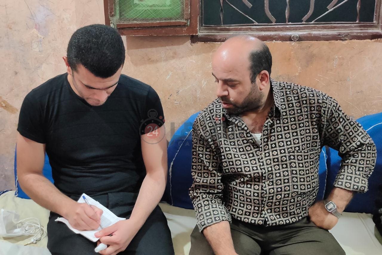 والد الطفل القتيل أثناء حديثه لمراسل القاهرة 24