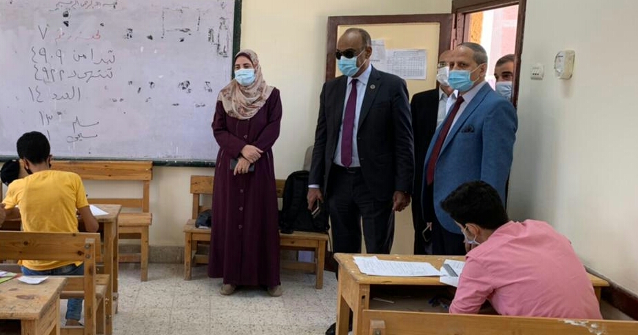 وكيل تعليم الفيوم يتابع سير العملية الامتحانية