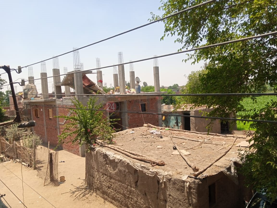 سطح منزل الجيران مكان العثور على الجثة