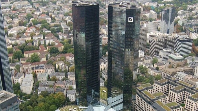 برج دويتشه بنك فرانكفورت