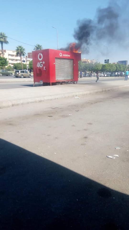 حريق بكشك فودافون بالعاشر من رمضان 02